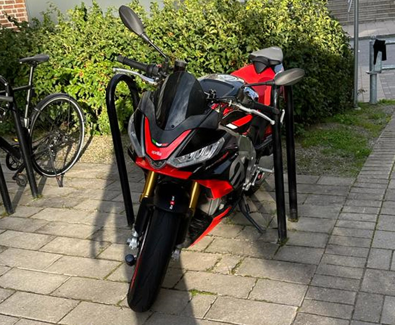 Motorcykel Aprilia Tuono V4 Factory stulen i Sundbyberg