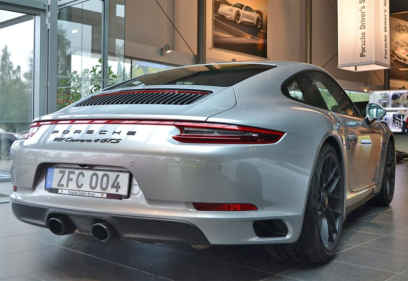 Silvermetallic Porsche 911/ 991 Carrera 4 GTS stulen i Göteborg