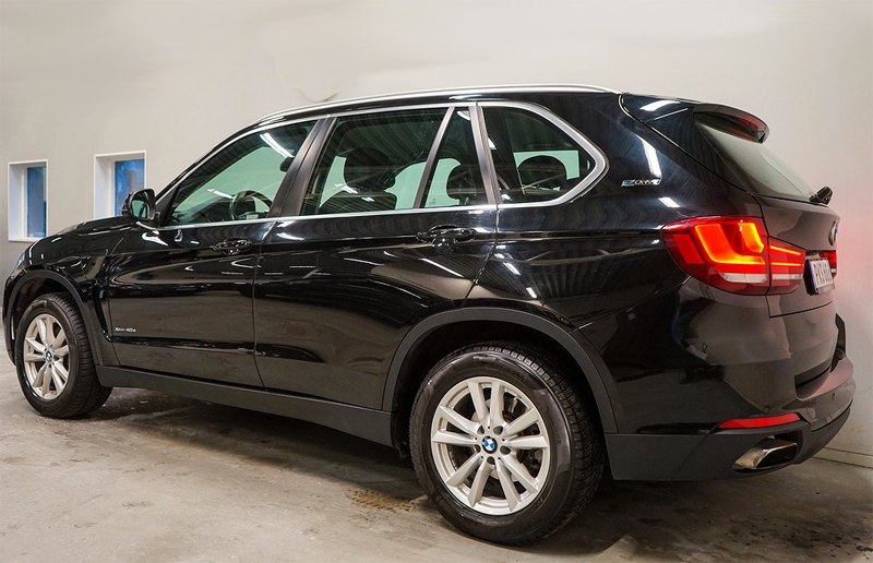 Svart BMW X5 Xdrive 40E IPerformance stulen i Åkersberga norr om Stockholm