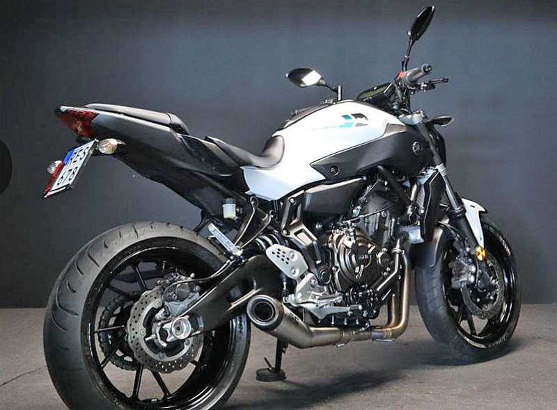 Vit Yamaha MT-07 stulen i Vårby, Stockholm