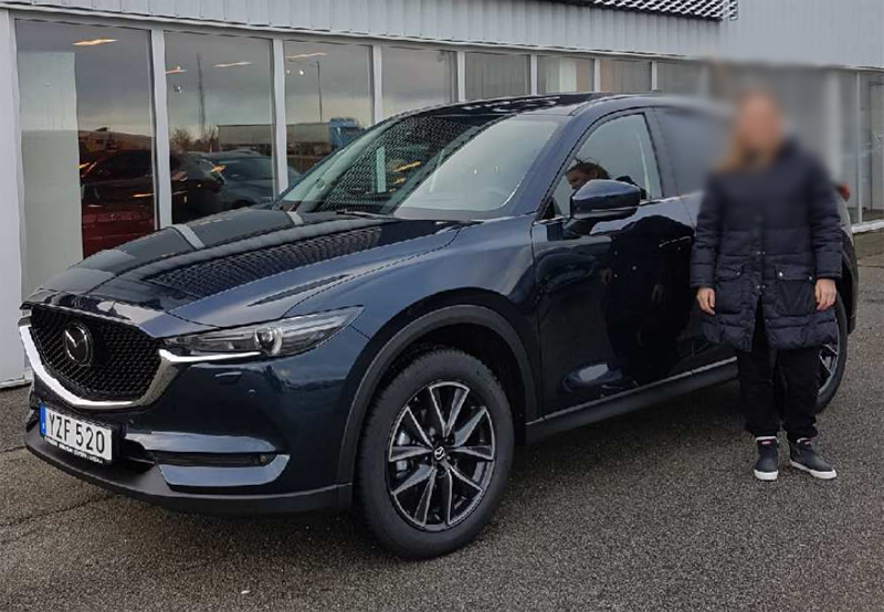 Blå metallic Mazda CX-5 AWD stulen i Lomma norr om Malmö