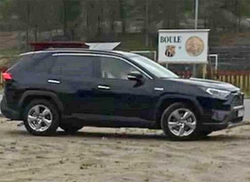 Svart Toyota RAV4 Hybrid AWD stulen i Hägersten, Stockholm