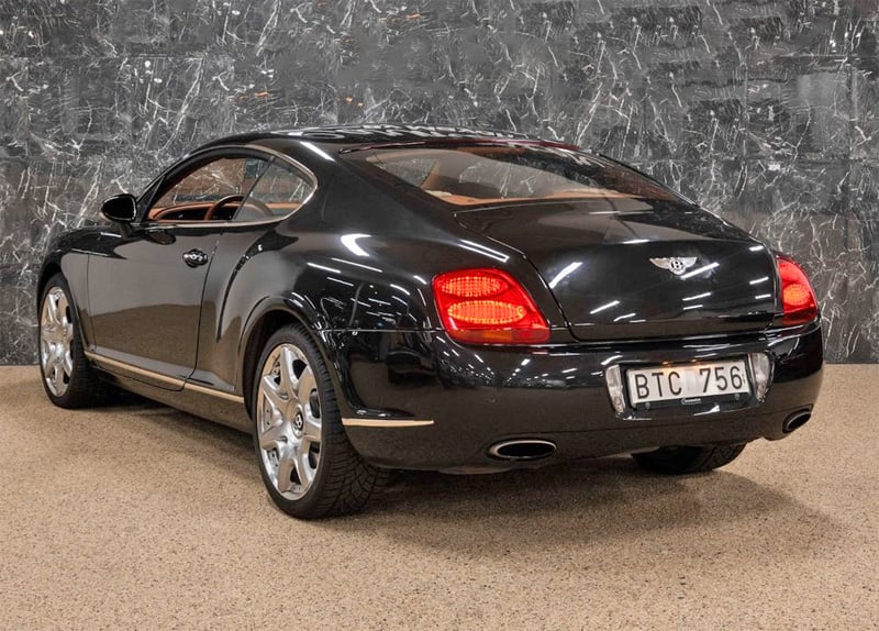 Svart Bentley Continental GT stulen söder om Skövde