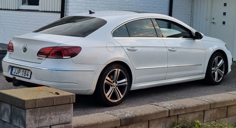 Vit Volkswagen Passat CC 4Motion stulen i Göteborg