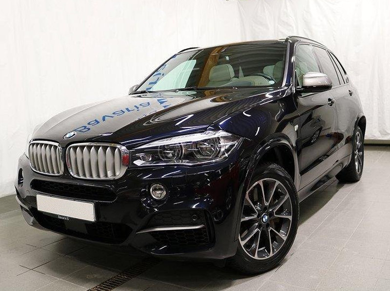 Svart BMW X5 Xdrive M50D stulen i Tullinge sydväst om Stockholm