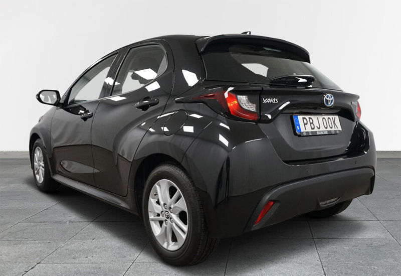 Svart Toyota Yaris Hybrid stulen i Farsta, Stockholm