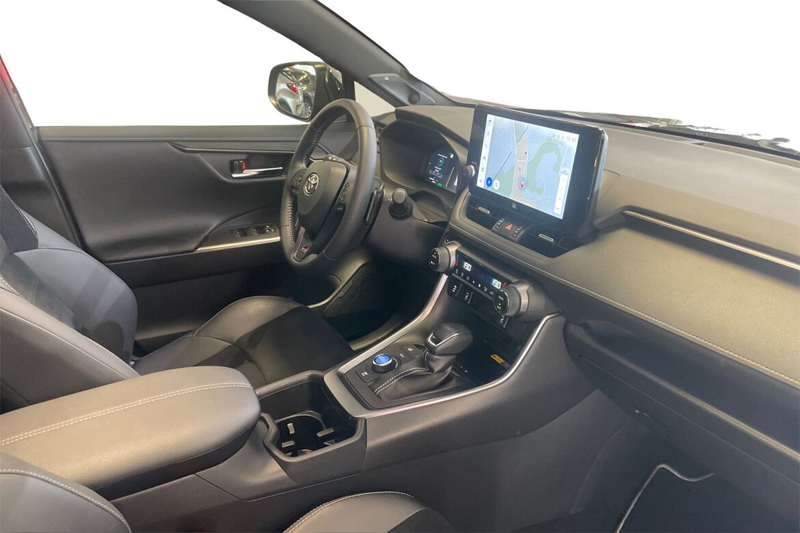 Svart Toyota RAV4 Hybrid AWD GR Sport stulen i Viksjö nordvästra Stockholm