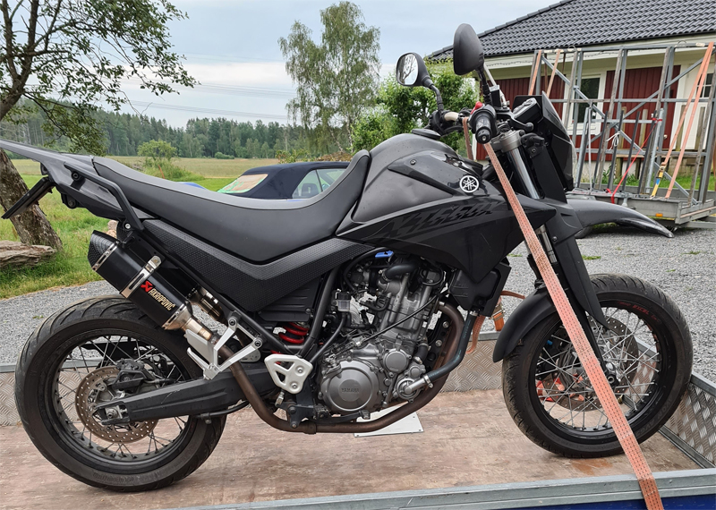 Svart Yamaha XT 660X SM stulen i Sjövik nordost om Göteborg