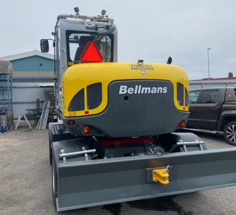 Hjulburen grävmaskin Wacker Neuson EW100 stulen i Saltsjöbaden