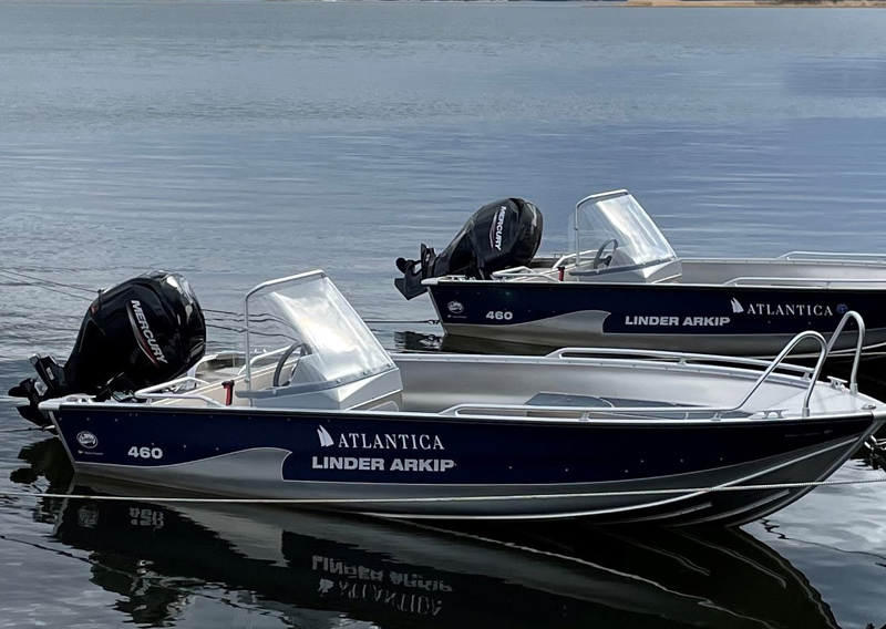 Linder 460 Arkip med 50HK Mercury stulen på trailer i Täby, Stockholm