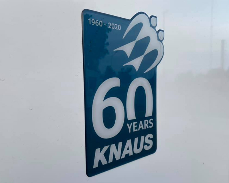 Vit oregistrerad helt ny husvagn Knaus Südwind 650 PEB 60 Years Celebration stulen i Tomelilla på Österlen