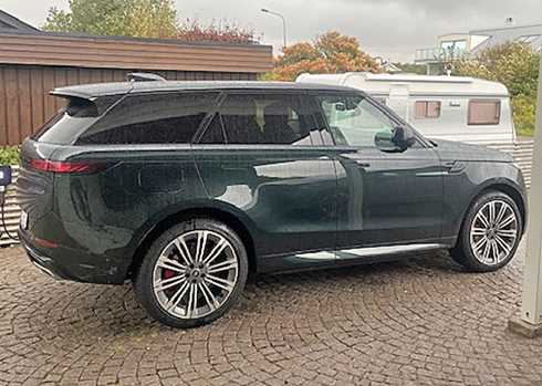Grön Land Rover Range Rover Sport p460e stulen i Tylösand, Halmstad