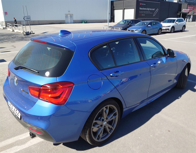 Blå BMW M140I stulen i Slagsta, Stockholm