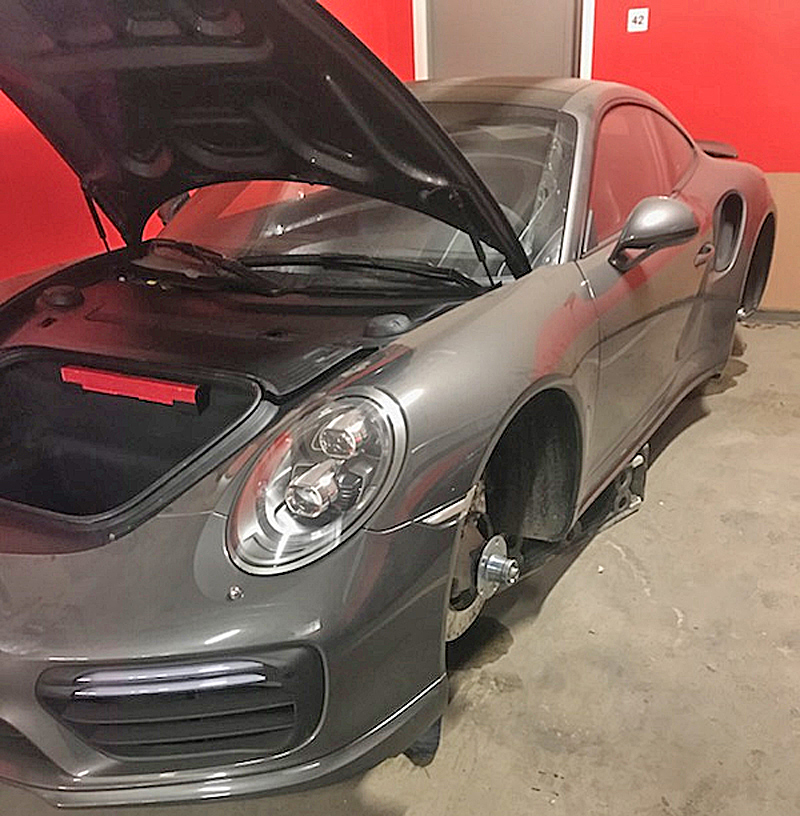 Ytterligare en stöld av bromsar/ däck och fälg från Porsche 991/ 911 Turbo S i Stockholm