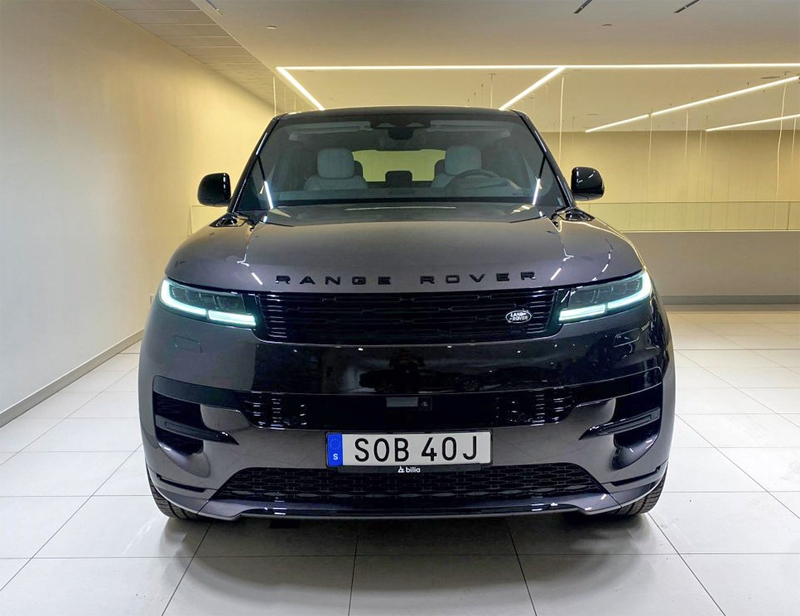 Grå metallic Land Rover Range Rover Sport Autobiography P550e stulen i Torshälla strax norr om Eskilstuna