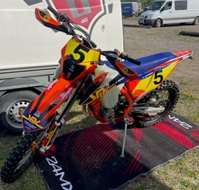 KTM 350 EXC-F stulen i Ljungsbro utanför Linköping