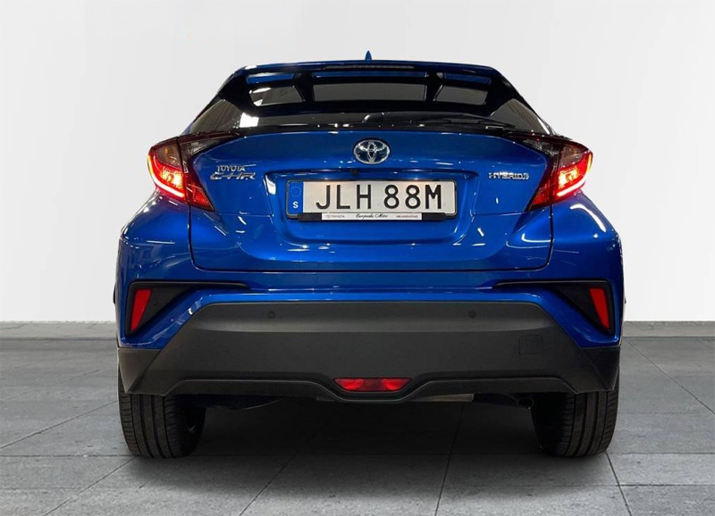 Blå Toyota C-HR Hybrid X-Edition stulen i Upplands Väsby norr om Stockholm