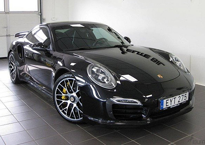 Svart Porsche 911/991 Turbo S stulen i Kil norr om Karlstad