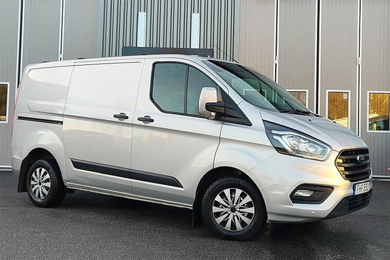 Grå Ford Transit Custom stulen i Kuröds industriområde, Uddevalla