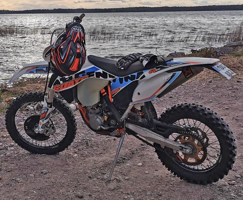 KTM 450 EXC stulen söder om Kristinehamn