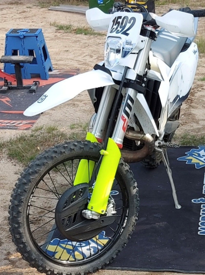 Husqvarna TE 300 PRO stulen efter inbrott i Pålsboda