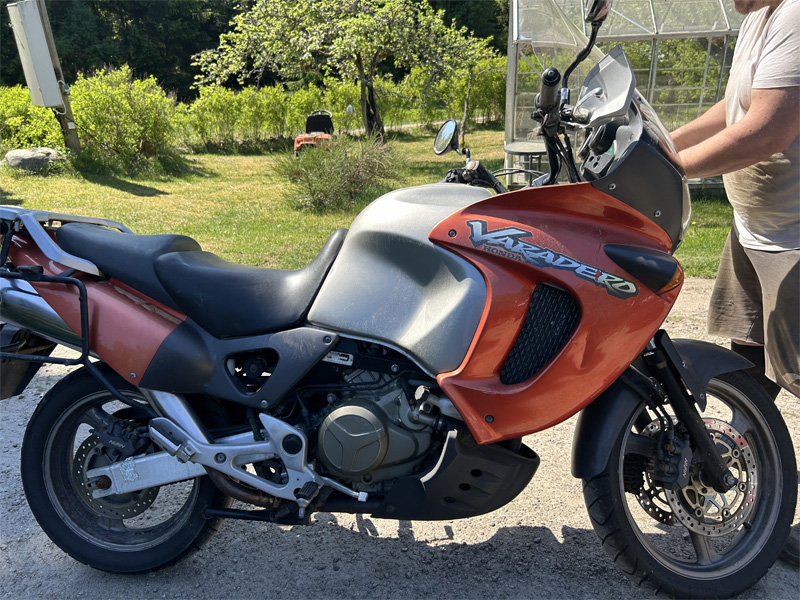Honda XL 1000 Varadero stulen i Partille