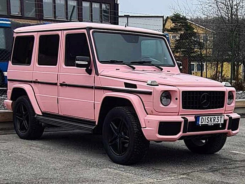 Rosa folierad Mercedes Benz G 400 CDI LWB stulen i Högdalen, Stockholm