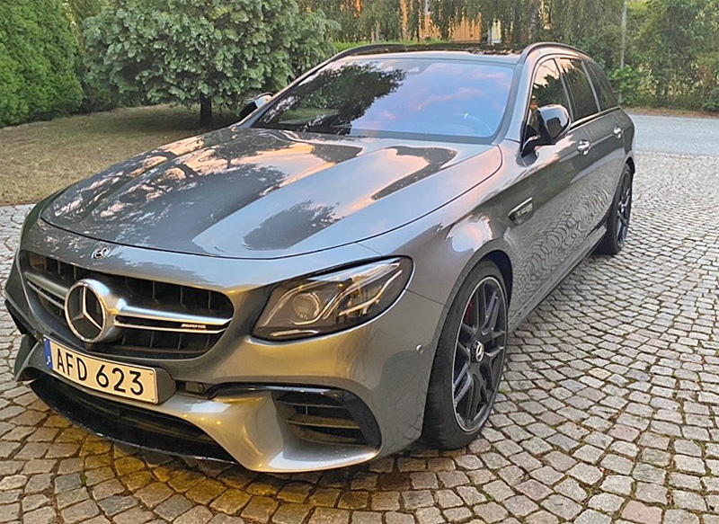 Grå metallic Mercedes-Benz AMG E 63 S Kombi stulen/ rån Danderyd norr om Stockholm
