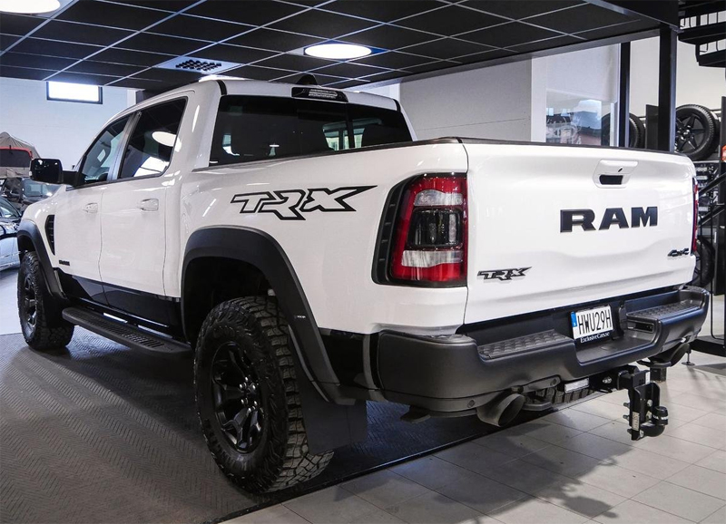 Vit RAM TRX Crew Cab stulen i Österby, Sigtuna norr om Stockholm