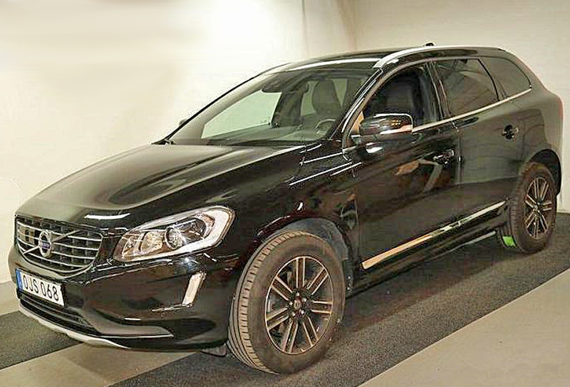 Svart Volvo XC60 D4 AWD Classic Summum stulen i Motala