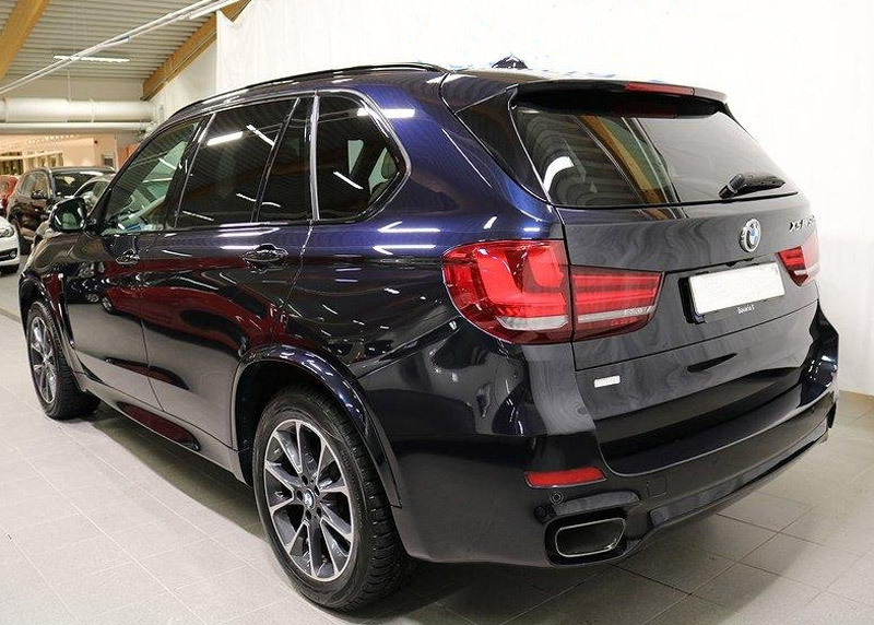 Svart BMW X5 Xdrive M50D stulen i Tullinge sydväst om Stockholm