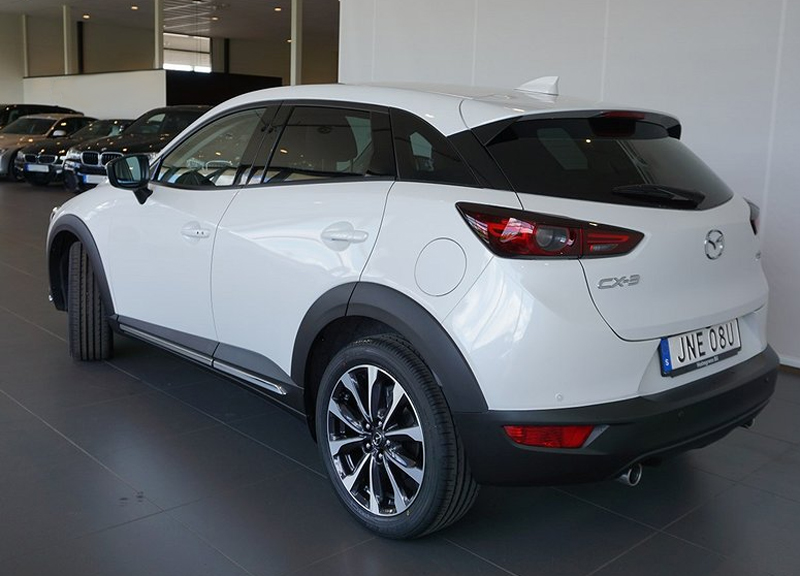 Vit Mazda CX-3 2.0 Skyactiv stulen i Växjö