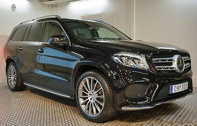 Svart Mercedes Benz GLS 350D 4Matic med AMG paket och Panoramatak stulen i Norrköping
