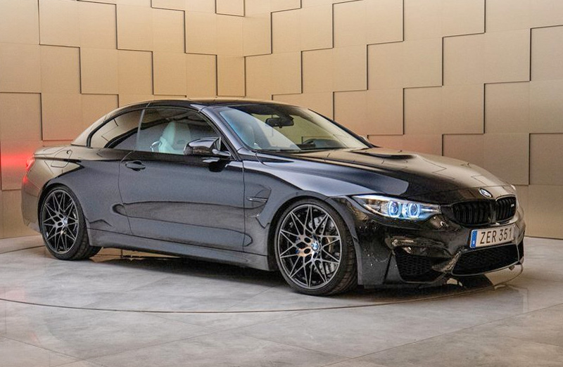 Svart BMW M4 Competition Cabriolet stulen på Lidingö