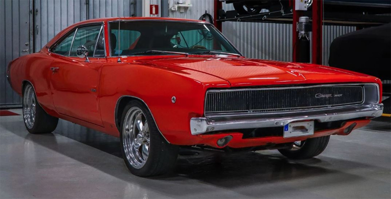 Orange Dodge Charger 2d HT stulen utanför Arboga