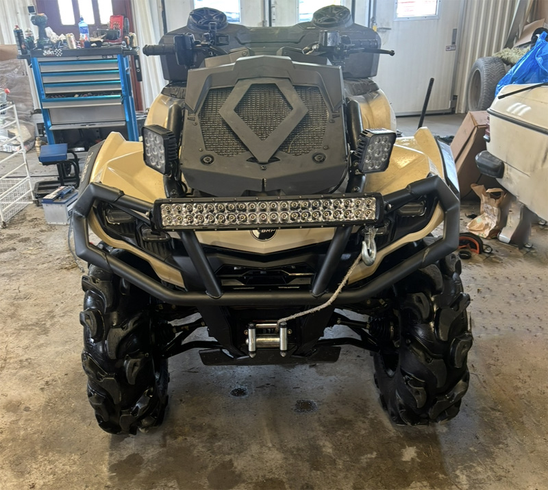 Fyrhjuling Can Am Outlander 650 XMR stulen i Aborrträskliden norr om Lycksele