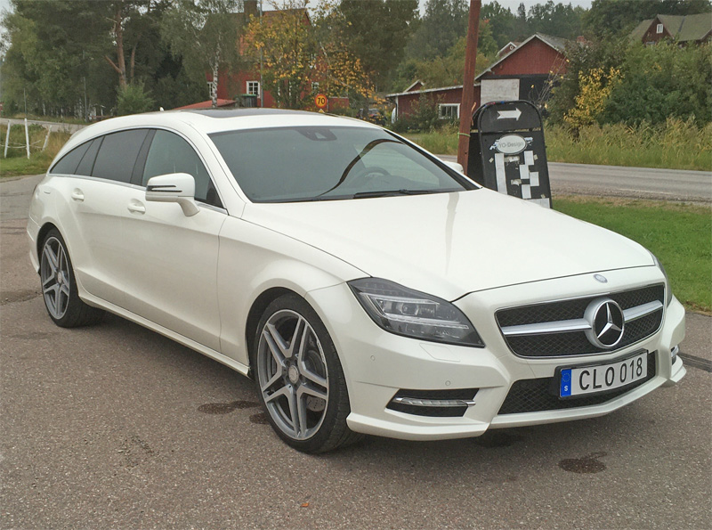 Vit Mercedes Benz CLS 350 CDI stulen i Södertälje