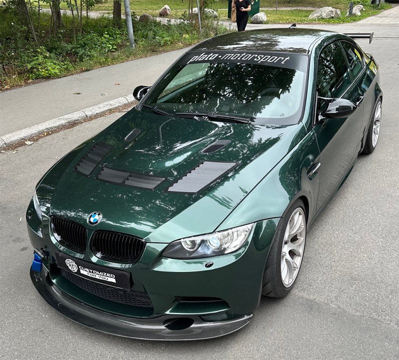 Folierad grön metallic BMW M3 Coupé E92 stulen i Solna