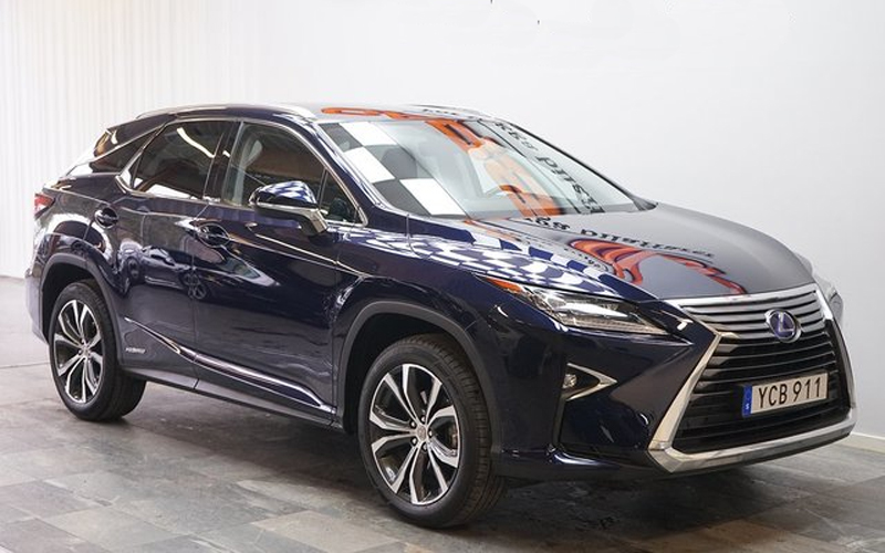 Blå metallic Lexus RX 450H AWD stulen i Danderyd norr om Stockholm