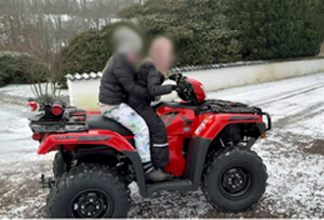 Röd fyrhjuling Honda Rubicon 520 stulen I Ängelholm