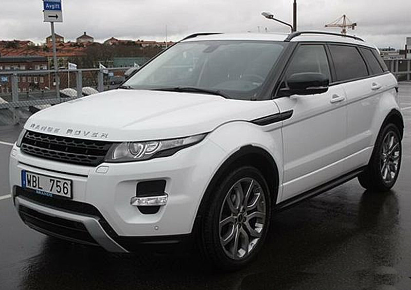 Vit Range Rover Evoque stulen i Märsta norr om Stockholm