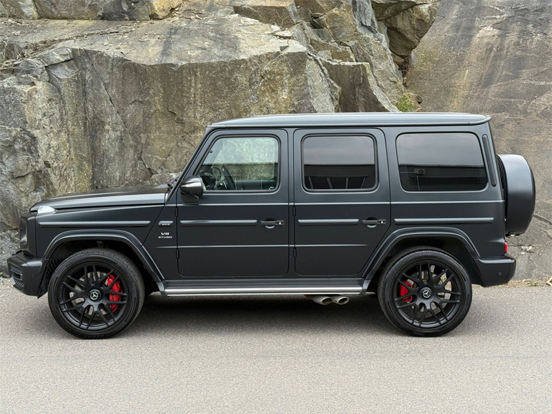 Svart Mercedes Benz AMG G63 stulen strax öster om Fristad