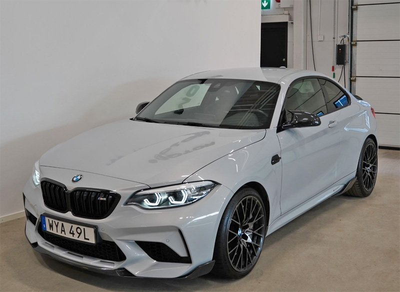 Silvermetallic BMW M2 Competition stulen i Vallentuna