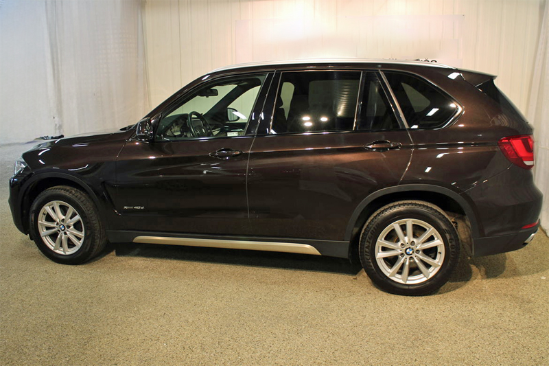 Brun metallic BMW X5 Xdrive 40D stulen i Skärholmen Stockholm