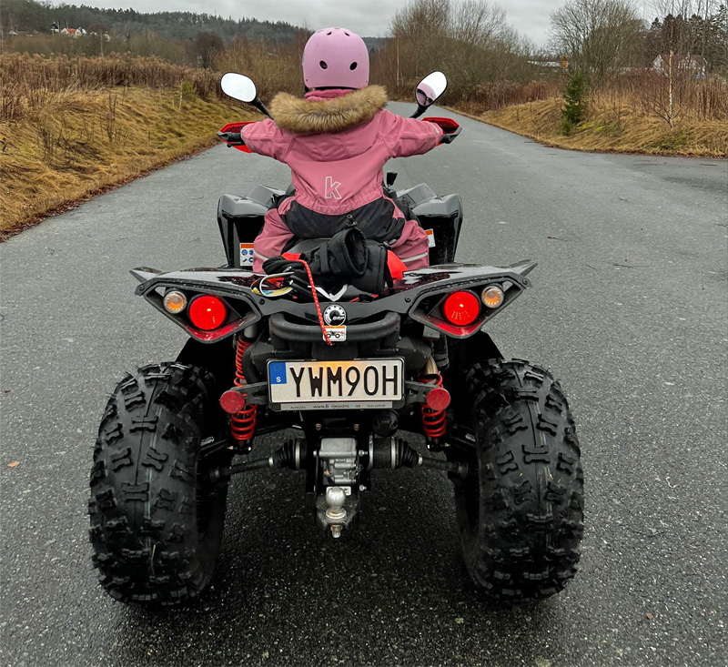 Fyrhjuling Can Am Renegade 1000 XXC T och Elmoped Surron Ridgeback stulna i Fotskäl väster om Kinna