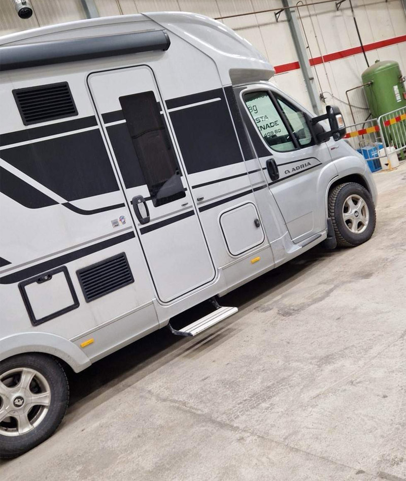 Husbil Fiat Adria Matrix 670 stulen i Knivsta mellan Uppsala och Stockholm