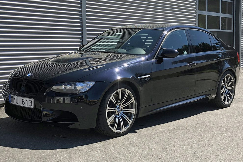 Svart BMW M3 Sedan E90 stulen på Östermalm i Stockholm