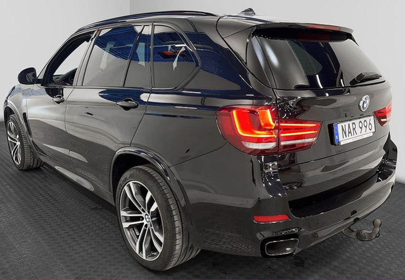 Svart BMW X5 Xdrive M50D stulen i Saltsjö Boo öster om Stockholm