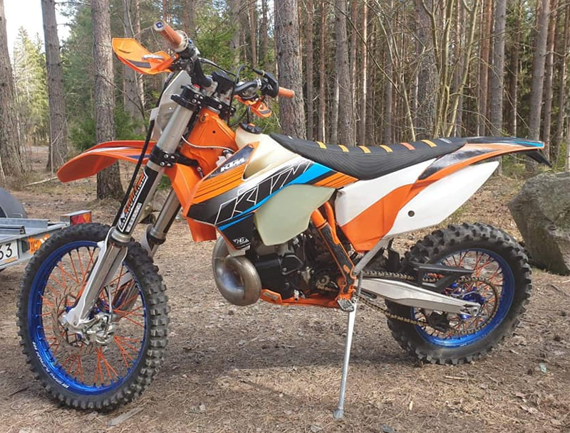 KTM 350 EXC-F och KTM 300 EXC stulna i Vallentuna norr om Stockholm