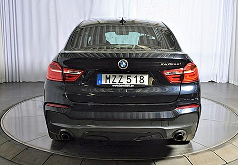 Svart BMW X4 M40I Xdrive stulen i Frennarp Halmstad
